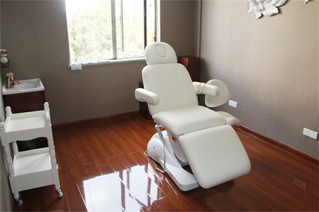 岳陽(yáng)孫圣泉醫(yī)療美容門診部_注射室