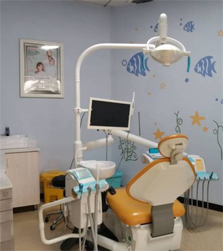 岳陽(yáng)中健口腔門(mén)診部_治療室