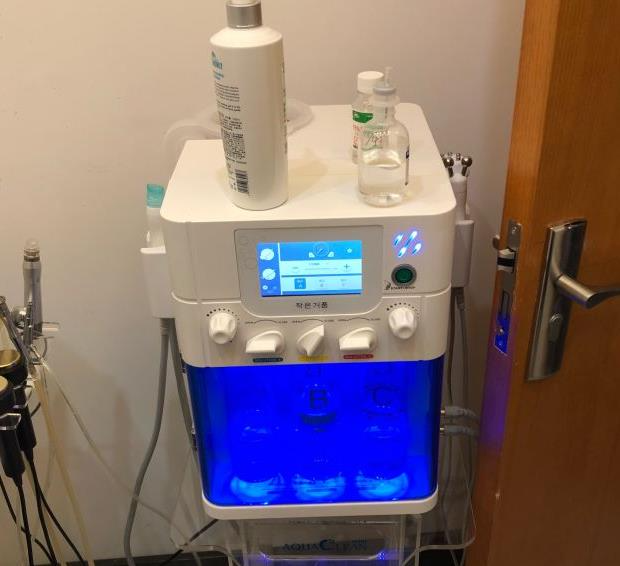 岳陽美蒂珂醫(yī)療美容門診部_醫(yī)院儀器