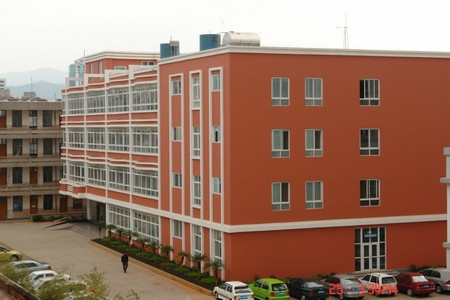 玉溪市人民醫(yī)院皮膚醫(yī)學美容外科_醫(yī)院環(huán)境