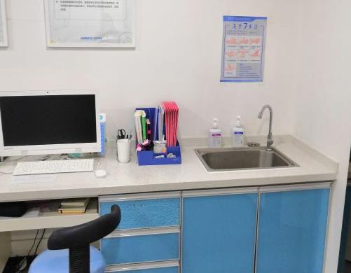 銀川鵬愛(ài)悅己醫(yī)療美容門(mén)診部_醫(yī)生辦公室