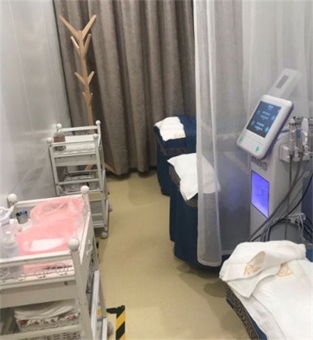 銀川伊爾美醫(yī)療美容診所_咨詢(xún)室