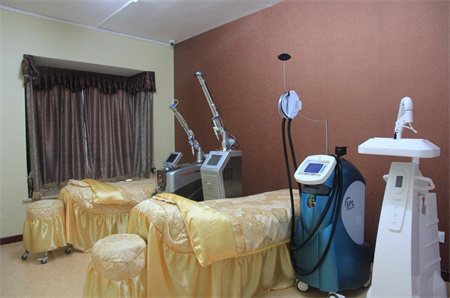 銀川劉耐溫醫(yī)學(xué)美容門診部_激光治療室