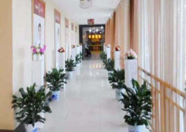 益陽南湖醫(yī)療美容門診部_走廊