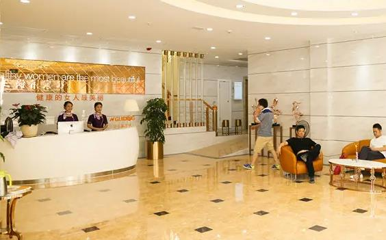 益陽南湖醫(yī)療美容門診部_大廳