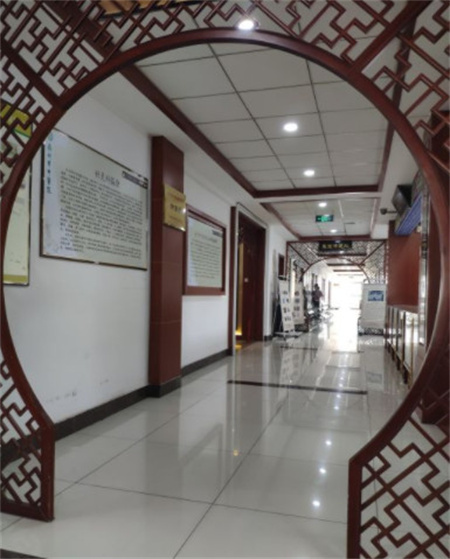 揚州市中醫(yī)院醫(yī)學美容中心_醫(yī)院走廊
