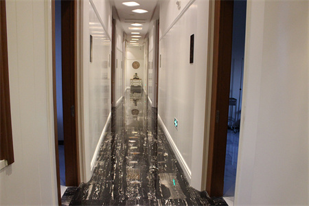 揚(yáng)州艾菲斯醫(yī)療美容門診部_走廊