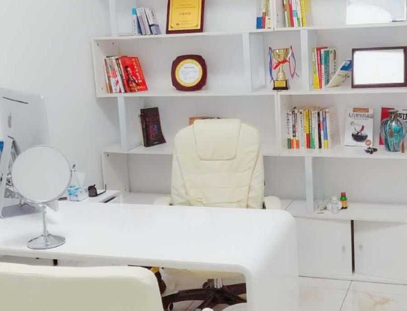 煙臺華怡醫(yī)學美容醫(yī)院_咨詢室