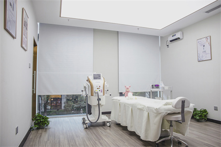 煙臺(tái)匯美醫(yī)療美容門(mén)診部_皮膚治療室