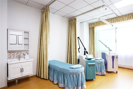 許昌星梵醫(yī)療美容診所_皮膚治療室