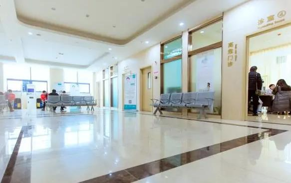 徐州瑞博醫(yī)院眼科_醫(yī)院休息區(qū)