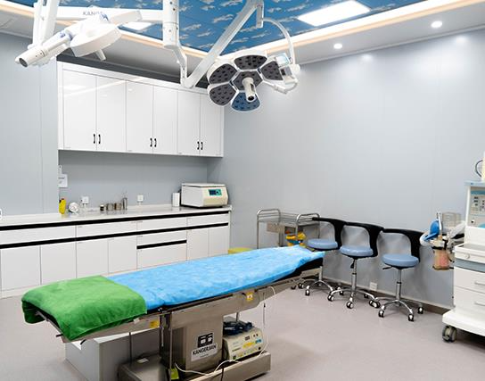 新鄉(xiāng)張存亮新機醫(yī)療美容門診部_手術室