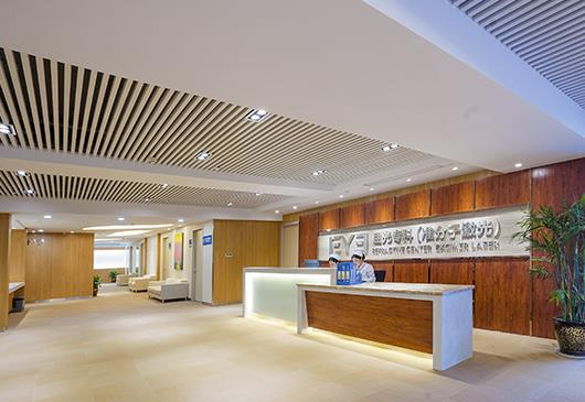 信陽(yáng)愛(ài)爾眼科醫(yī)院_醫(yī)院大廳