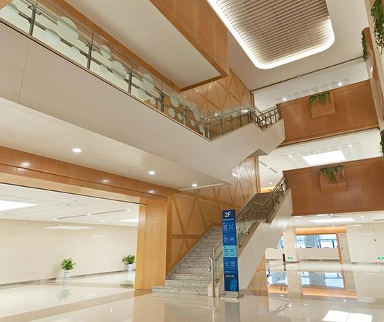 新沂市人民醫(yī)院燒傷整形美容科_二樓樓梯