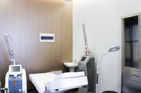 新疆醫(yī)科大學(xué)附屬中醫(yī)醫(yī)院整形外科_治療室