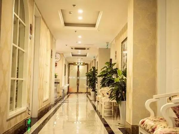 襄陽維多利亞醫(yī)療美容醫(yī)院_走廊