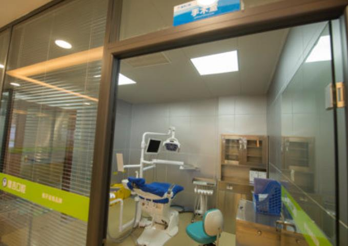 孝感健吉口腔門(mén)診部_治療室
