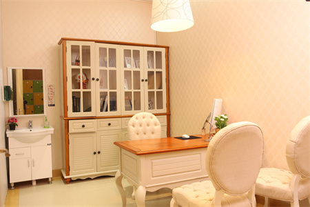 蕭山青琴醫(yī)療美容診所_咨詢(xún)室