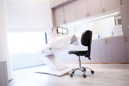 襄陽屠明軍醫(yī)療美容門診部_注射室