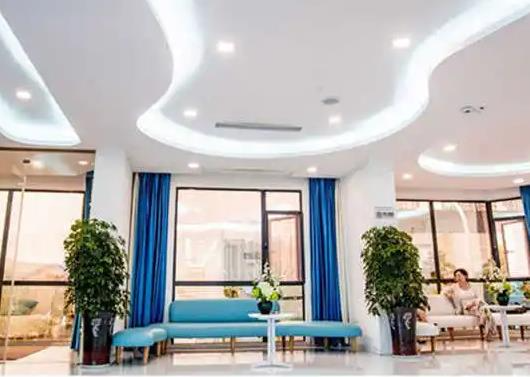 襄陽德爾美客西子醫(yī)療整形美容門診部_醫(yī)院休息區(qū)