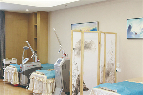 襄陽(yáng)柯孟陶醫(yī)療美容診所_皮膚治療室