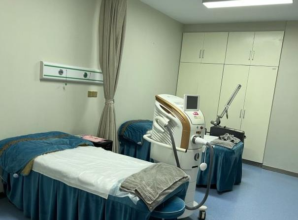 湘潭愛(ài)爾仁和醫(yī)院整形美容中心_皮膚治療室