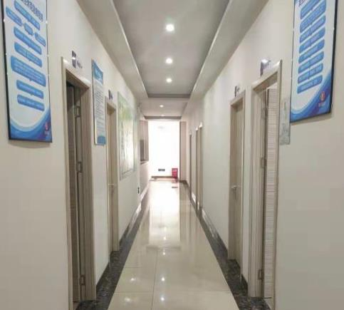 西雙版納吳氏嘉美醫(yī)療美容診所_過道