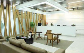 成都麗百顏醫(yī)療美容醫(yī)院_前臺(tái)