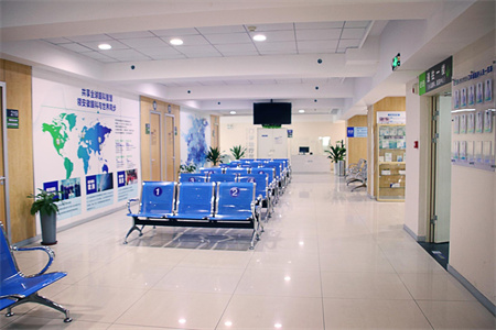 仙桃愛爾眼科醫(yī)院_等候區(qū)