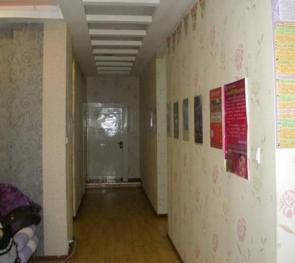 西寧韓亞醫(yī)療美容診所_醫(yī)院走廊