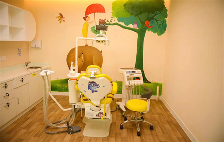西昌牙博士口腔門診部_兒童治療室