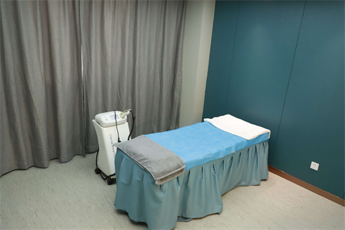 西安醫(yī)學院附屬寶雞醫(yī)院整形外科_皮膚治療室