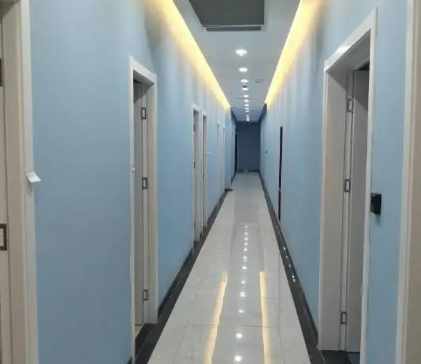 西安天宇醫(yī)療美容診所_醫(yī)院走廊