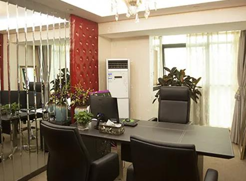 西安諾顏醫(yī)療美容診所_咨詢室