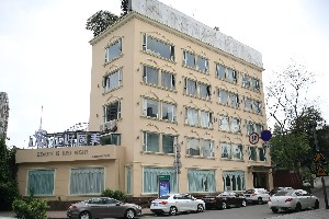 成都正好醫(yī)學(xué)美容門診部_大樓