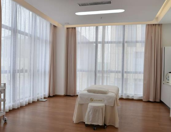 西安愛她醫(yī)療美容診所_治療室
