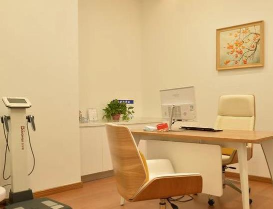 西安愛她醫(yī)療美容診所_咨詢室