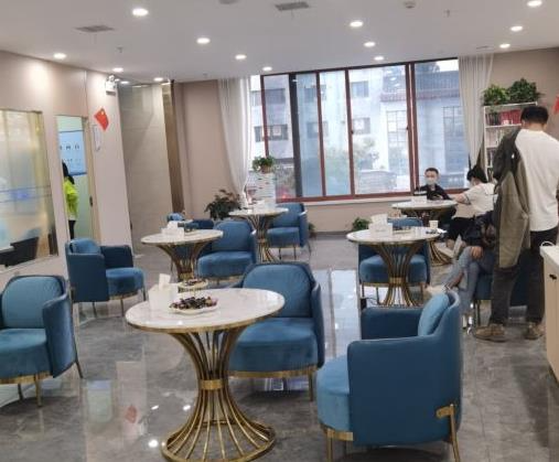 西安碧蓮盛植發(fā)醫(yī)療美容診所_休息區(qū)