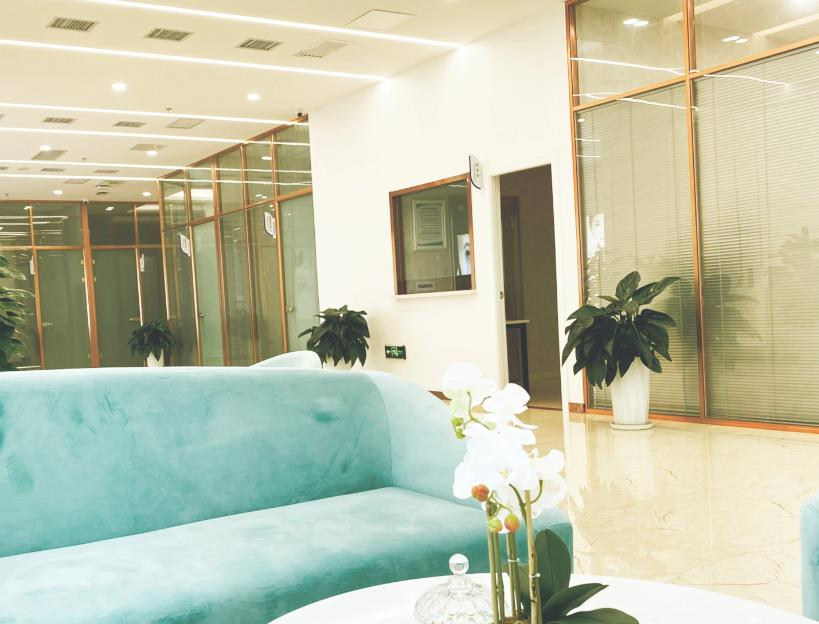 西安艾美度醫(yī)療美容門診部_醫(yī)院大廳