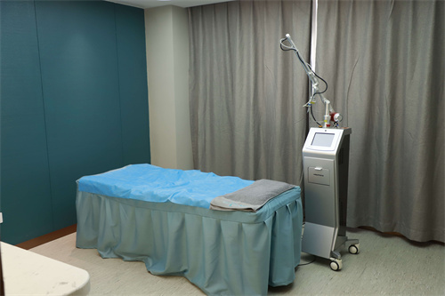 西安愛洛慕梵醫(yī)療美容門診部_皮膚治療室