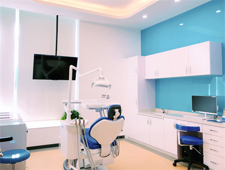 武漢咿呀口腔門診部_治療室