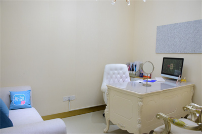 武漢楊宏醫(yī)療美容診所_咨詢室