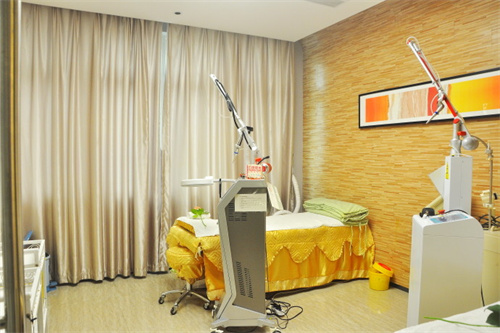 武漢新時尚醫(yī)學整形美容門診部_皮膚治療室