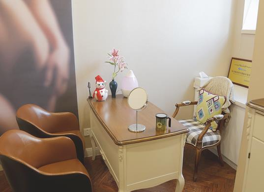 武漢微幕醫(yī)療美容門診部_咨詢室