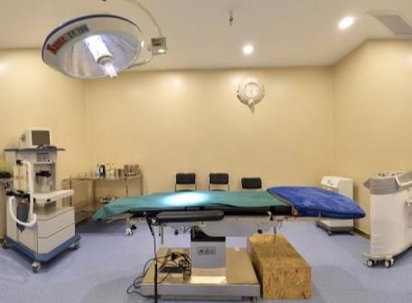 武漢圣星醫(yī)療美容門(mén)診部_手術(shù)室