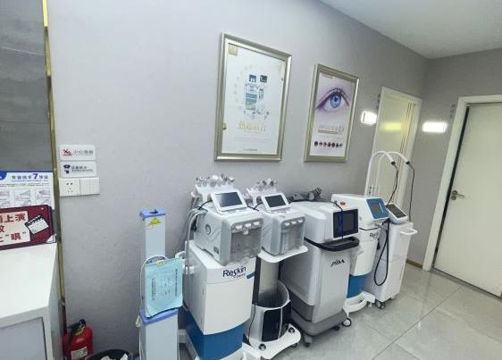 武漢奇佶醫(yī)療美容門診部_醫(yī)院儀器