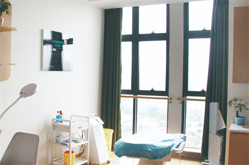 武漢麗比雅醫(yī)療美容醫(yī)院_治療室