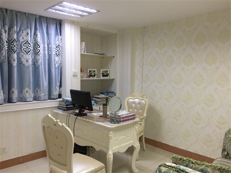 武漢藍(lán)天醫(yī)學(xué)美容門(mén)診部_咨詢(xún)室