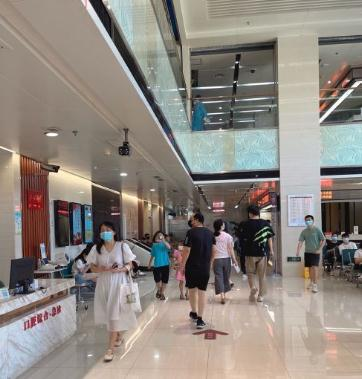 武漢大學(xué)口腔醫(yī)院_大廳
