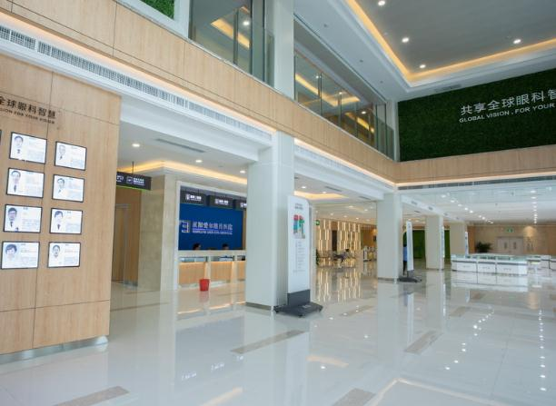 武漢愛(ài)爾眼科漢陽(yáng)醫(yī)院_醫(yī)院大廳